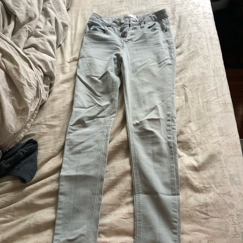 Light blue jeans. High rise